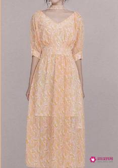 奢华晚礼服模特走秀