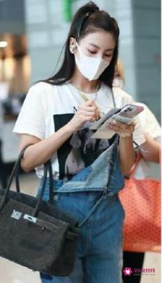 女人穿休闲装减龄技巧