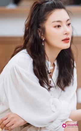 女人穿休闲装减龄技巧