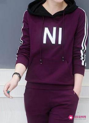 女人穿休闲装减龄技巧