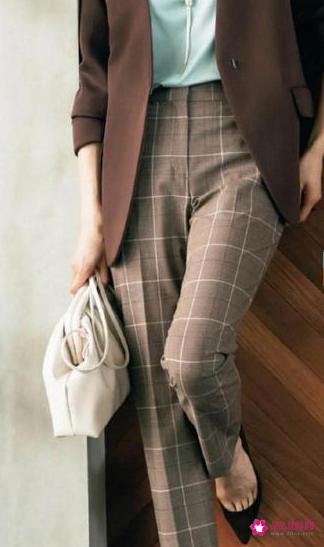 休闲西装可以搭什么鞋