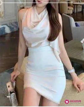 50岁的女人适合穿什么衣服