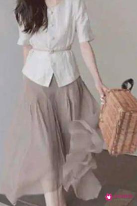 50岁的女人适合穿什么衣服