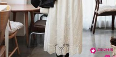 校裙怎么搭配鞋子