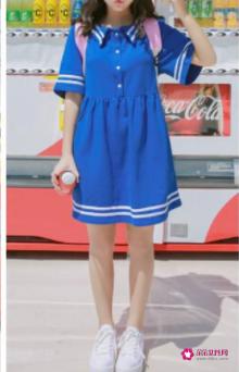 校裙怎么搭配鞋子