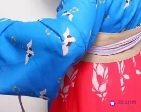 两片式齐胸襦裙穿法