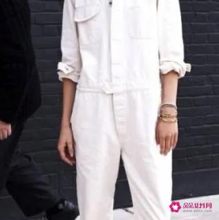 抹胸连体裤怎么搭配