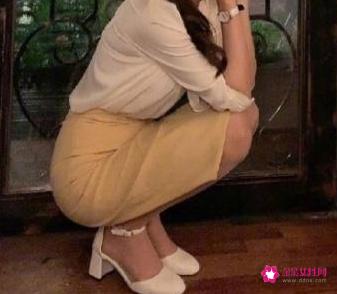 糖果色的衣服怎么搭配