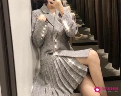 女士小西装外套怎么搭配