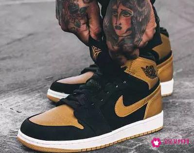 系鞋带的简单方法步骤