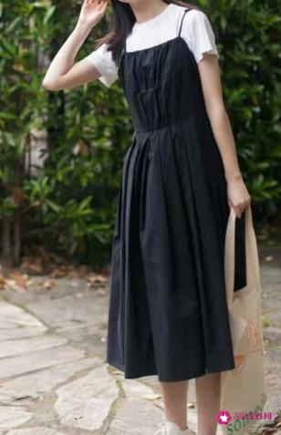 夏季如何搭配服装更时尚