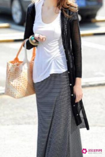 夏季如何搭配服装更时尚