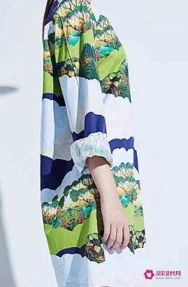 今年最流行的连衣裙款式图