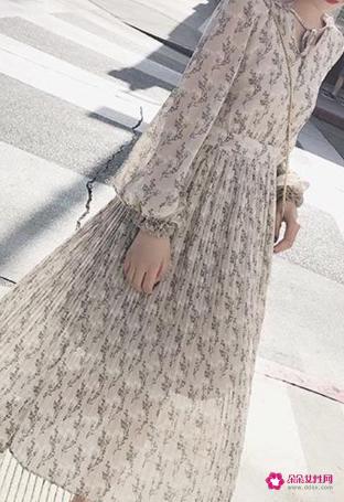 今年最流行的连衣裙款式图