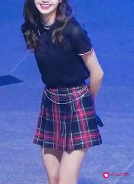 polo衫下面配什么裤子