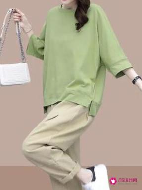 今年女生流行穿什么衣服