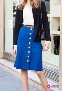 牛仔短裙怎么搭配好看