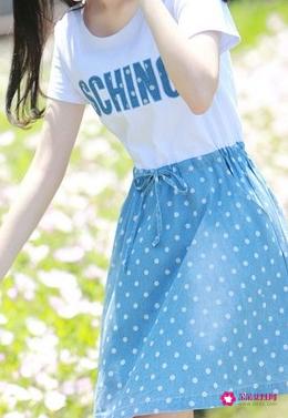 牛仔短裙怎么搭配好看