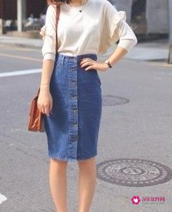 牛仔短裙怎么搭配好看