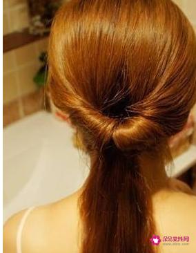 怎么盘头发最简单而且还好看