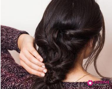 怎么盘头发最简单而且还好看