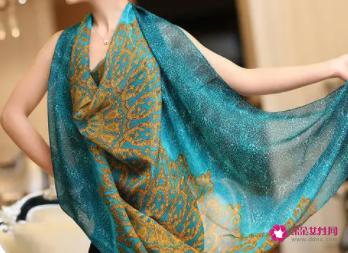 50岁女人丝巾推荐