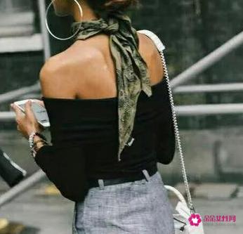 50岁女人丝巾推荐