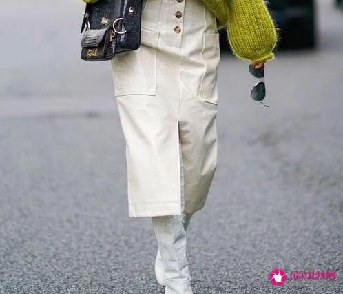 高筒靴如何搭配衣服