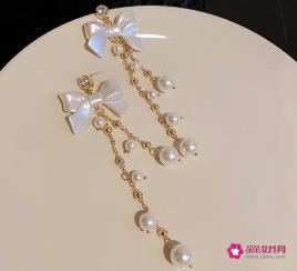 时尚耳环品牌大全