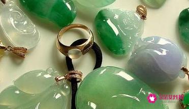 翡翠的种水分为8个等级