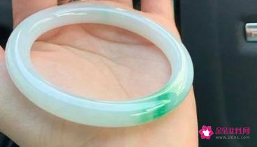 翡翠的种水分为8个等级