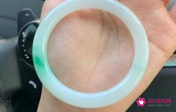 翡翠的种水分为8个等级