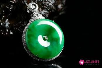 翡翠分为几个等级