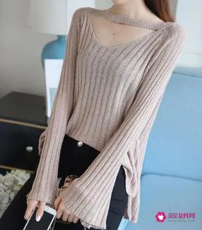 镂空毛衣里面配什么内搭图片