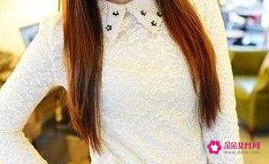 蕾丝镂空打底衫怎么搭配