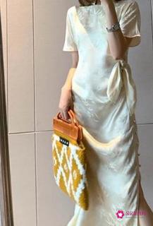 桑蚕丝服装穿法