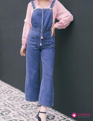 吊带裤怎么搭配图片