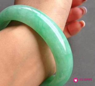 翡翠的分类和等级划分