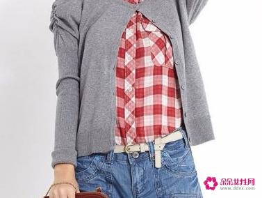 短款开衫毛衣最佳搭配