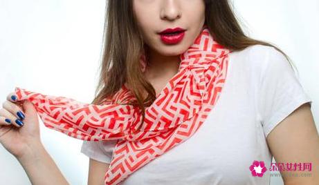 怎么戴围巾好看简单