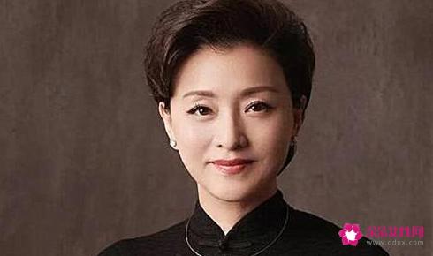 40岁的女人适合什么发型