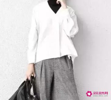 灰色配什么颜色好看