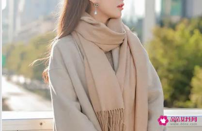 羊绒长款围巾的各种围法