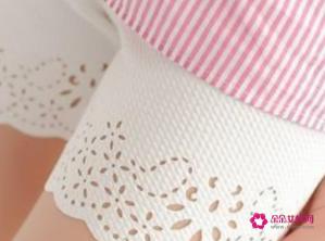 女生穿裙子里面要穿什么