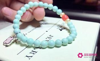绿松石手链戴哪只手