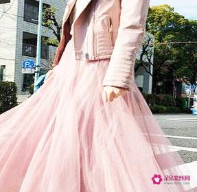 今年流行什么款式的衣服