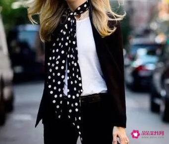 窄丝巾的20种系法图解