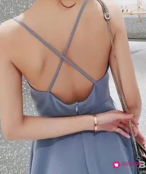 连体裙是什么样的