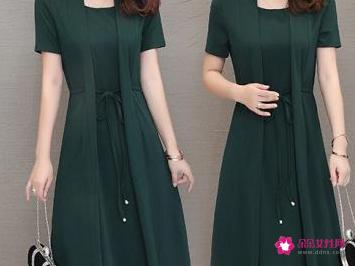 今年流行什么连衣长裙