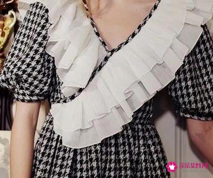 今年流行什么连衣长裙